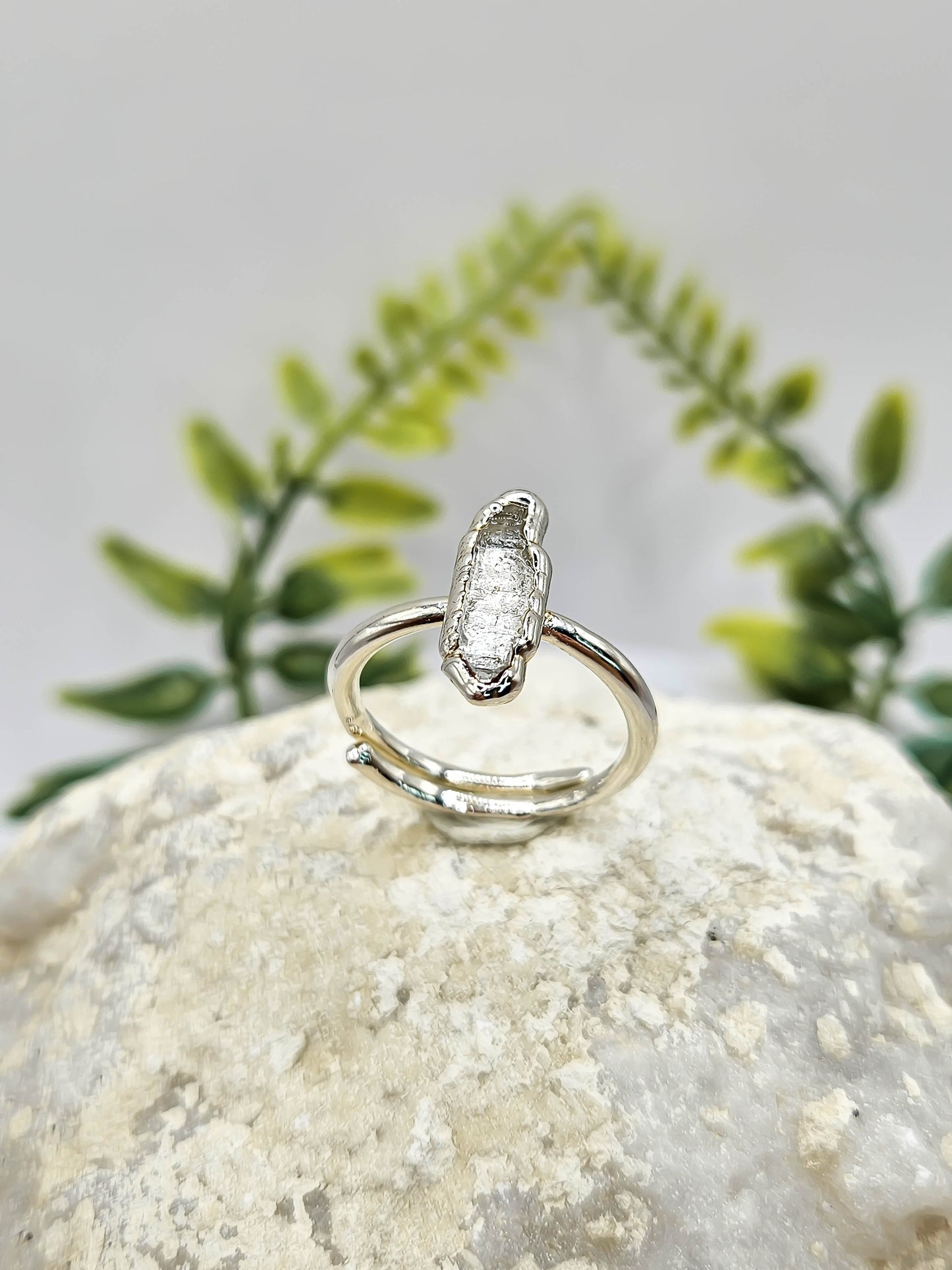 Bague en pointe de quartz