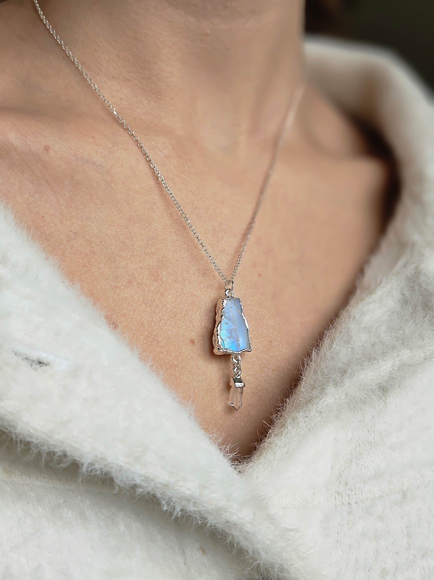 Collier Fragment Pierre de lune et pointe de Quartz