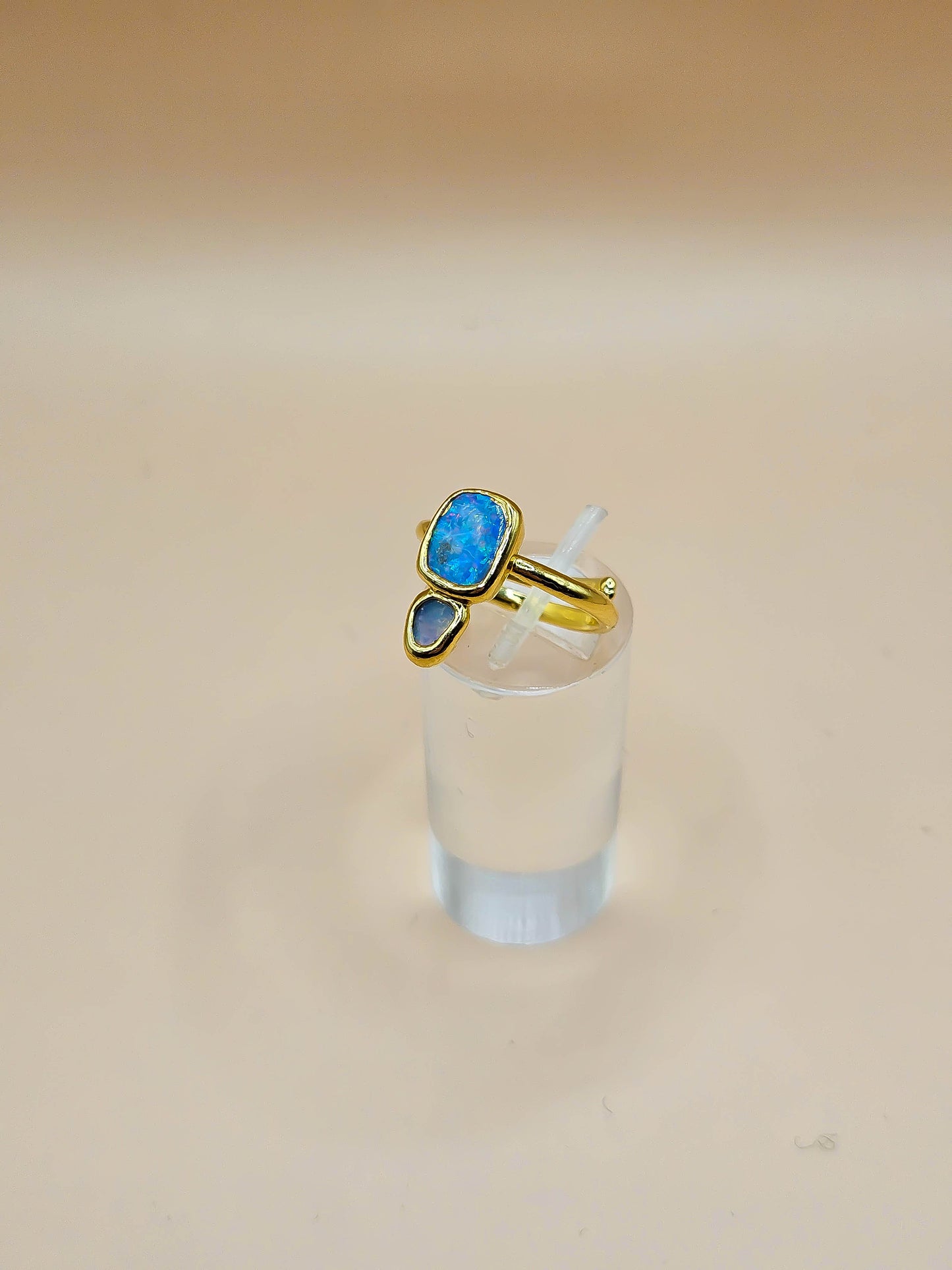 Bague en Opales, dorée