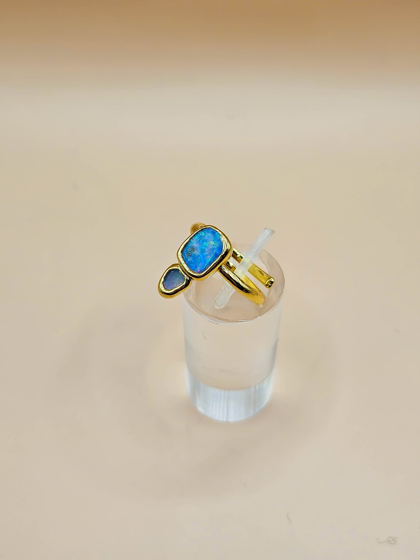 Bague en Opales, dorée