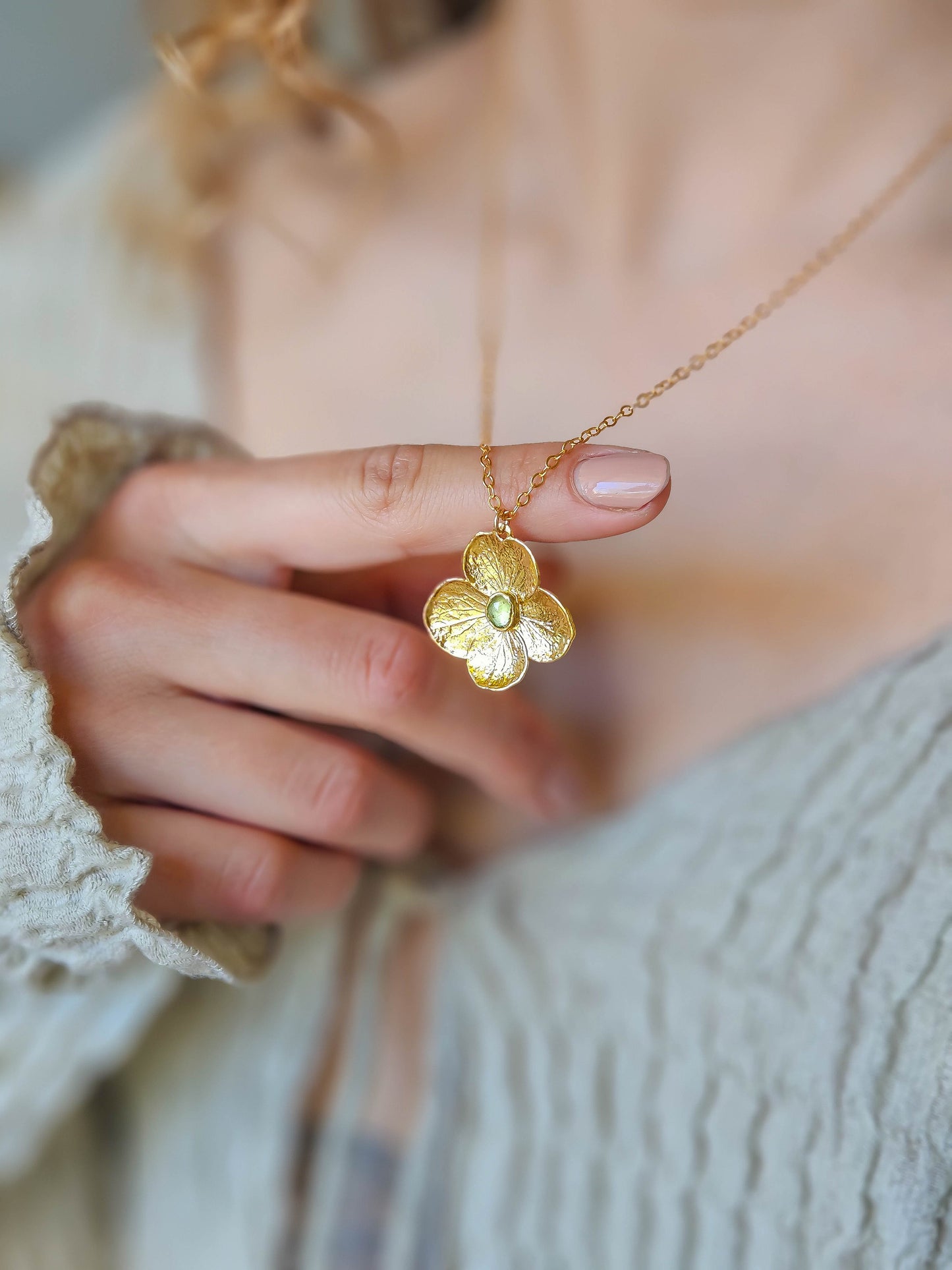 Collier Hortensia or ou argent