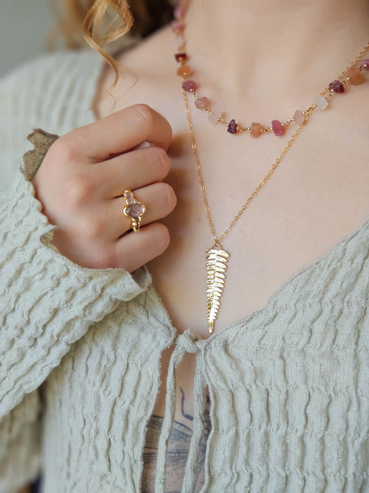 Colliers fougères, dorés