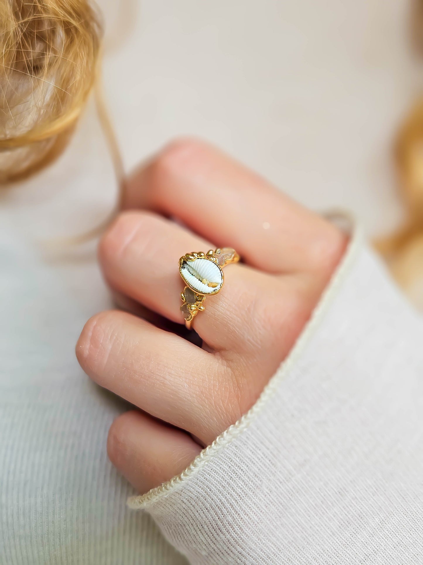 Bague coquillage grain de café, dorée