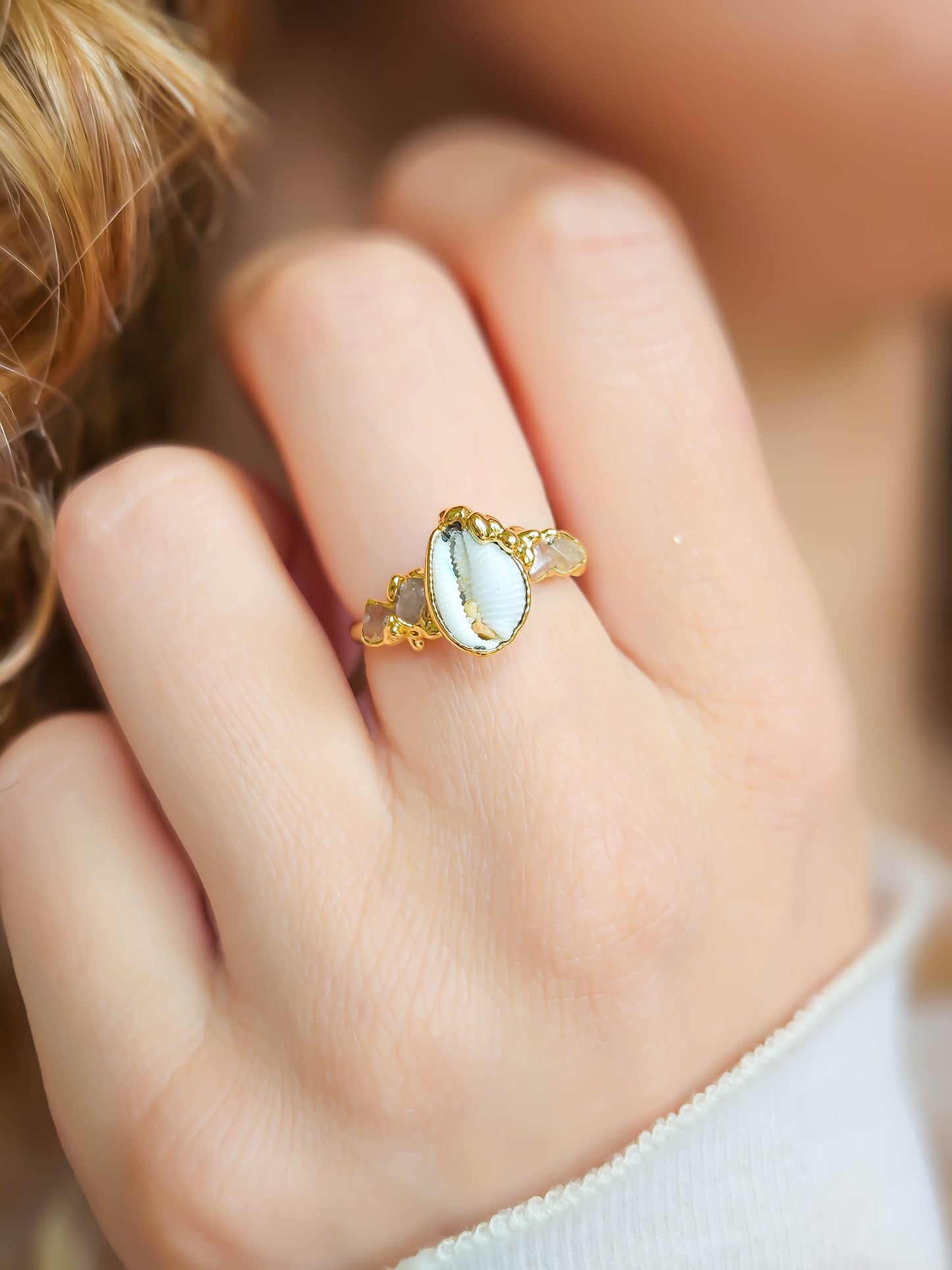 Bague coquillage grain de café, dorée