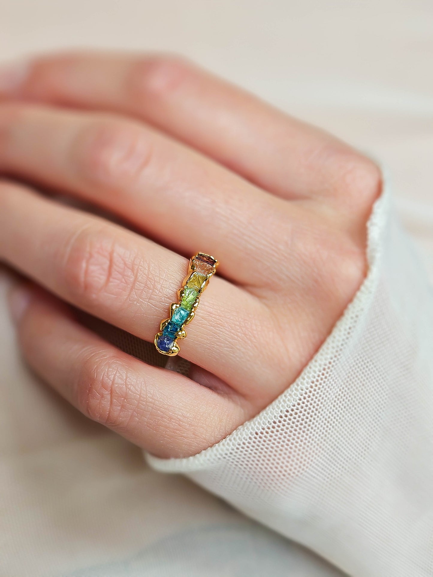 Bague 7 pierres brutes