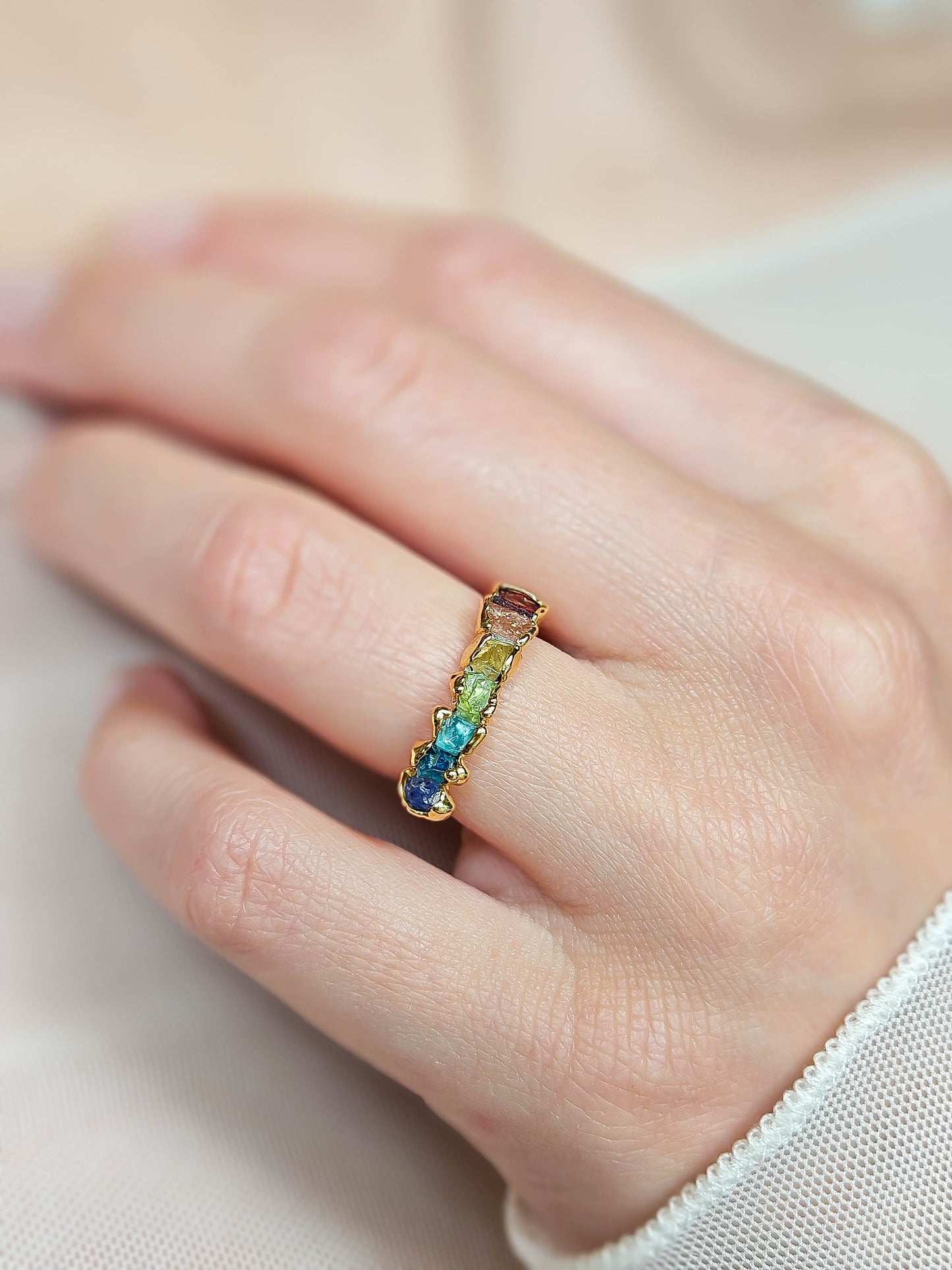 Bague 7 pierres brutes