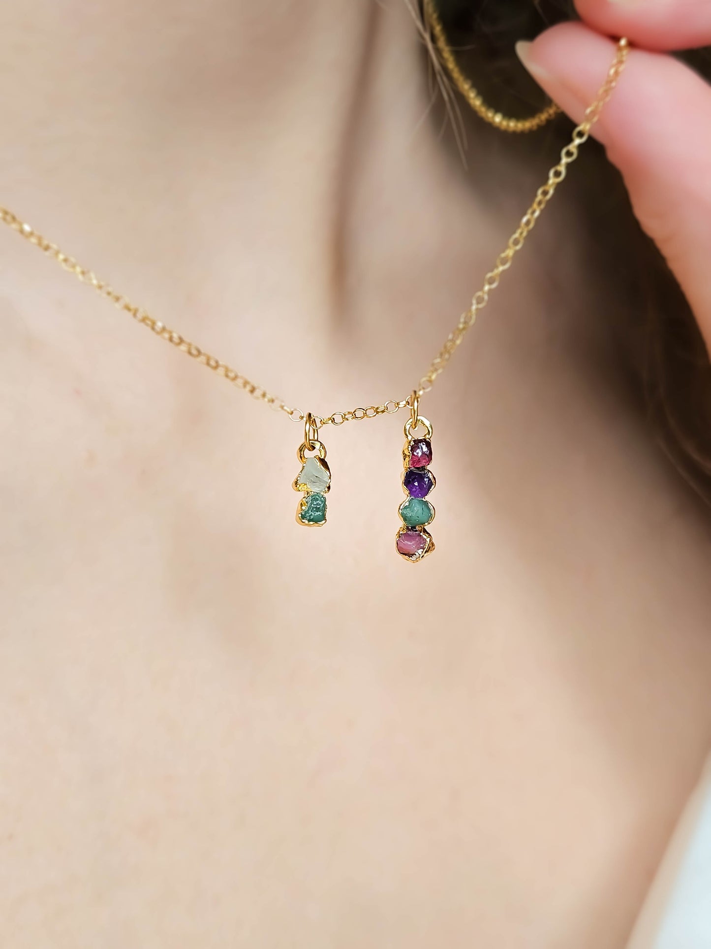 Collier de naissance porté – bijou personnalisable pour représenter sa famille