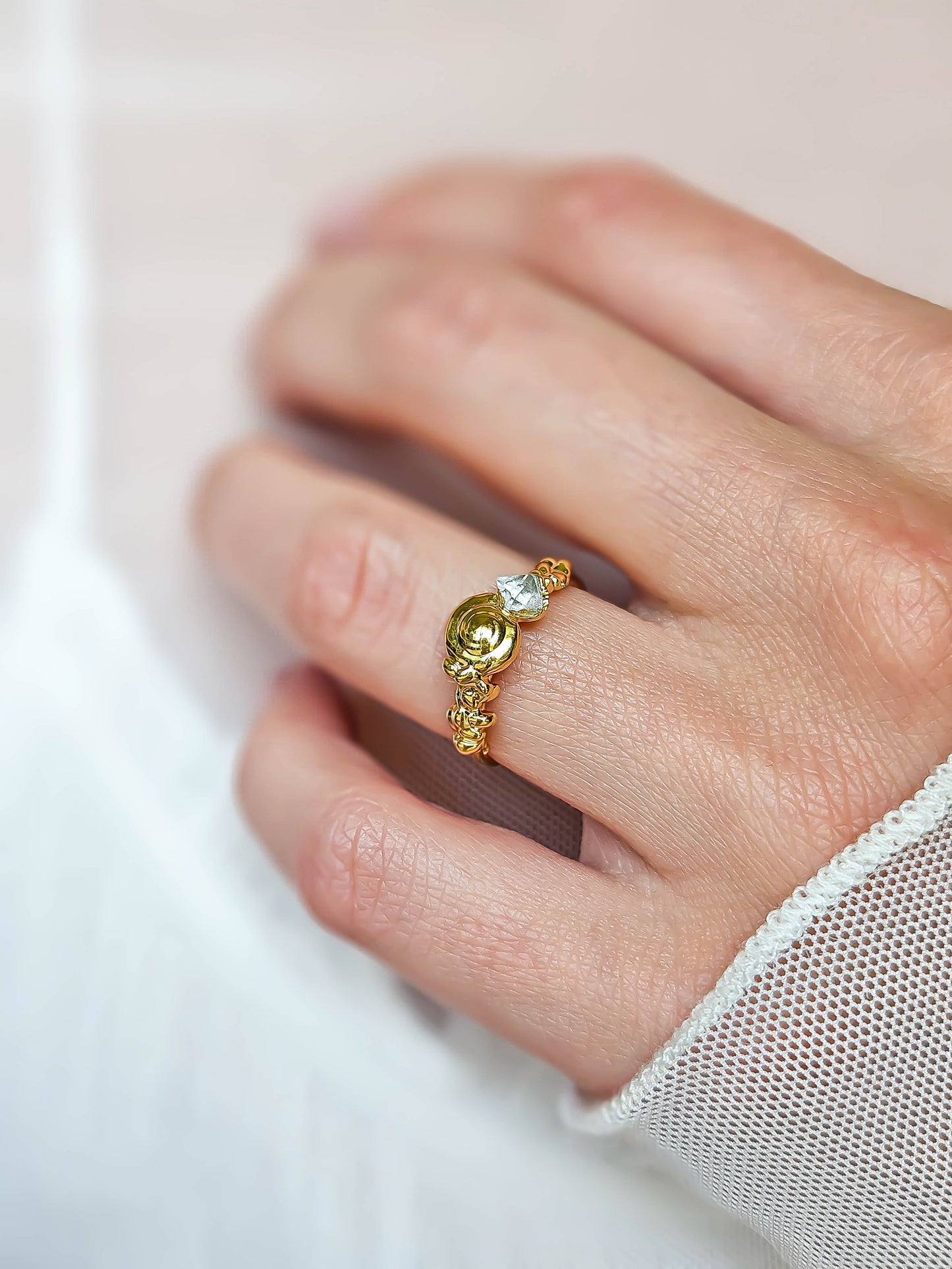 Bague coquillage, Or