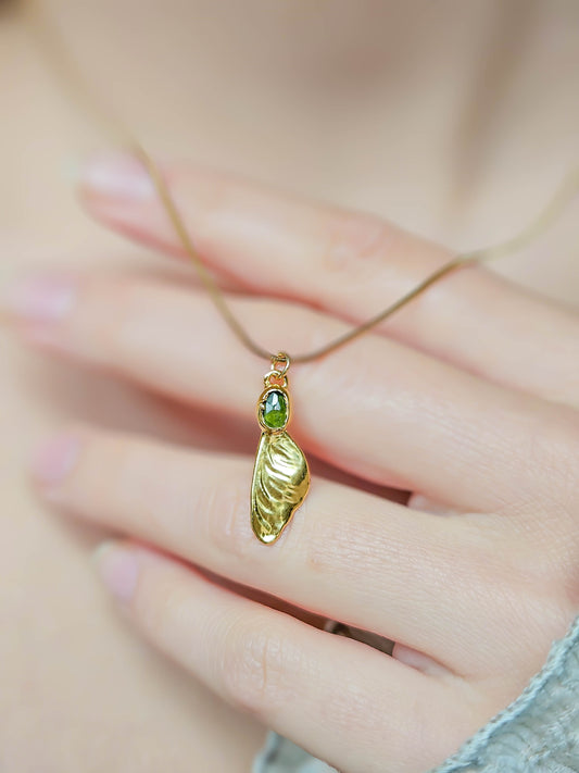 Collier samare doré, tourmaline verte