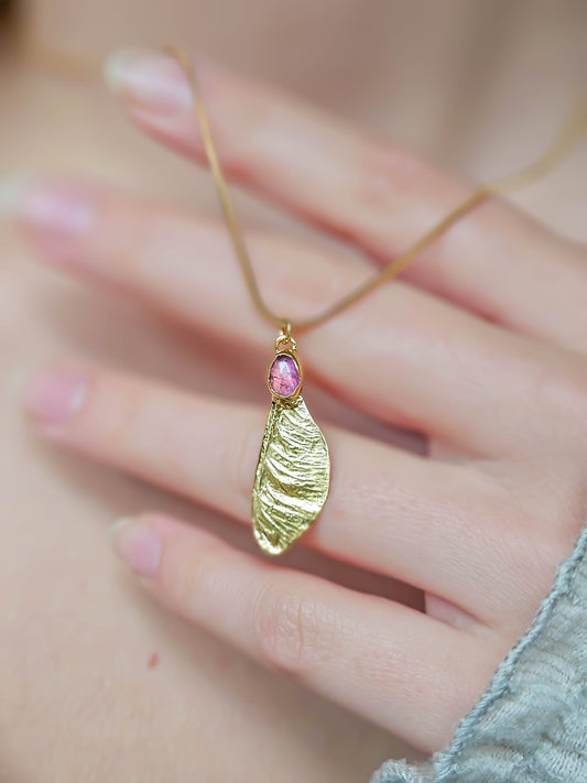 Collier samare doré, tourmaline rose
