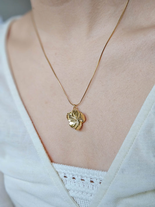 Collier Hortensia doré