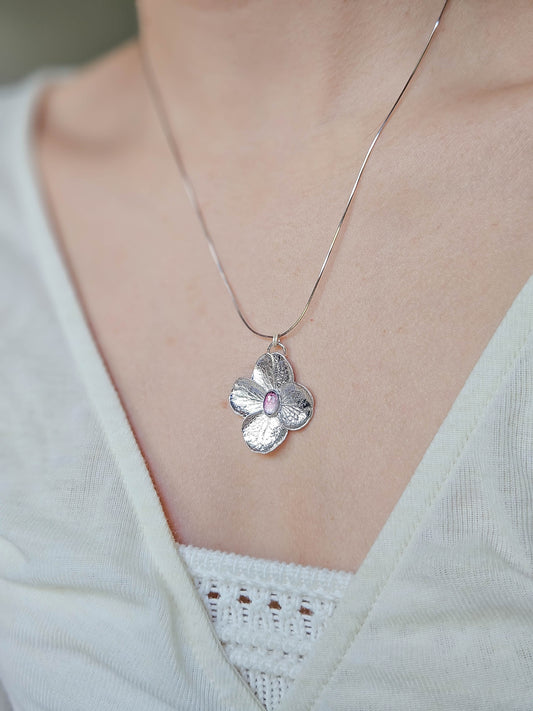 Collier Hortensia argenté, tourmaline rose