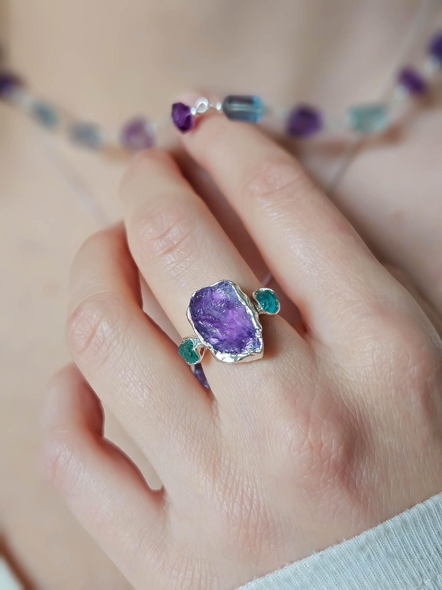 Bague Améthyste et pépite d'Apatite, Argent