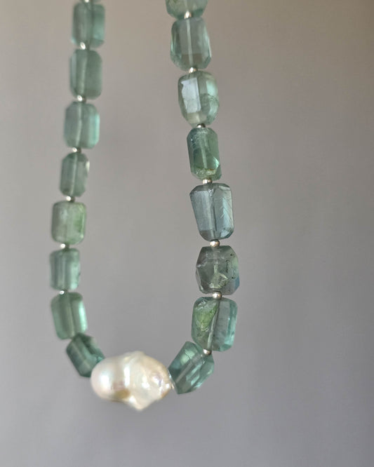 Collier fluorite & perle irrégulière