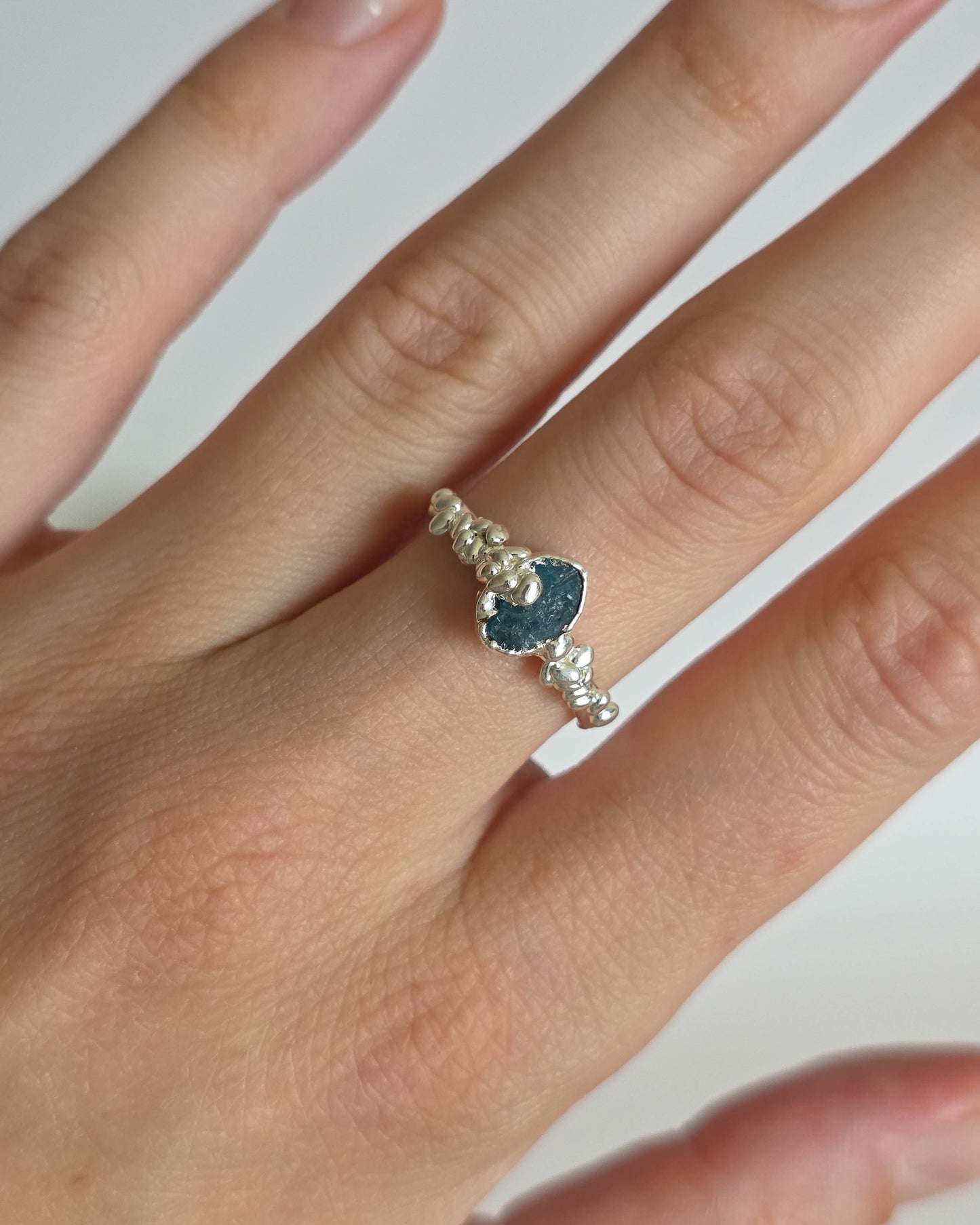 Bague Apatite foncée, T58
