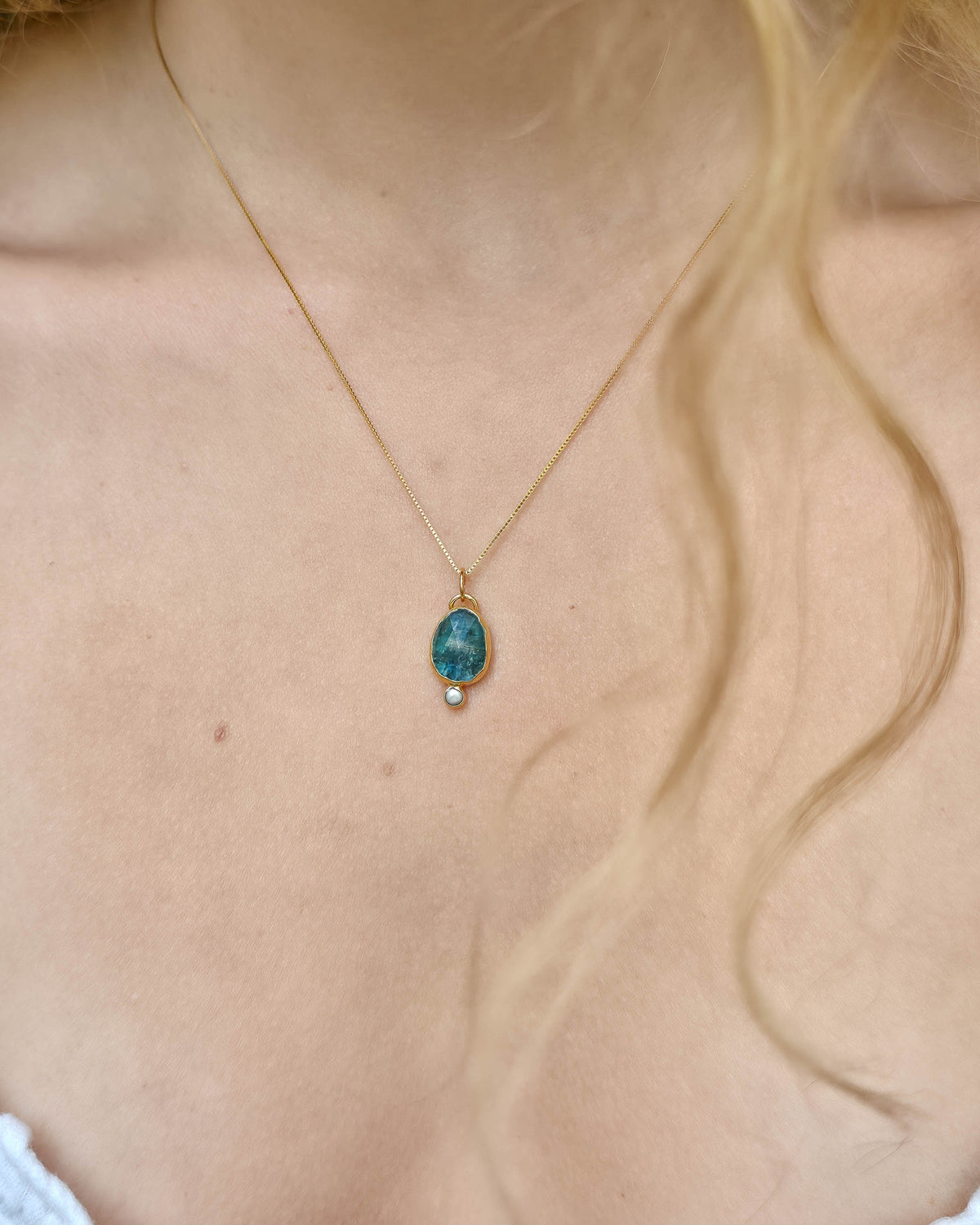 Collier Bleu sel, doré
