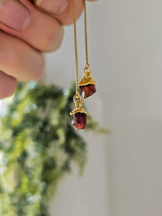 Boucles d’oreilles en pierres brutes finition or – Les Joyaux Terrestres