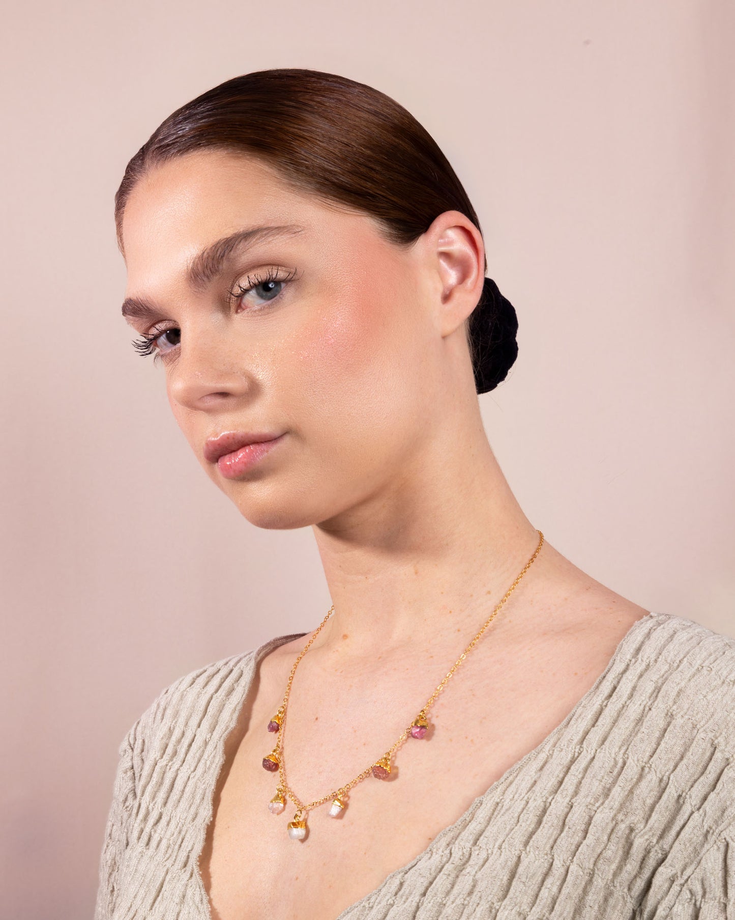 Collier 7 pierres brutes