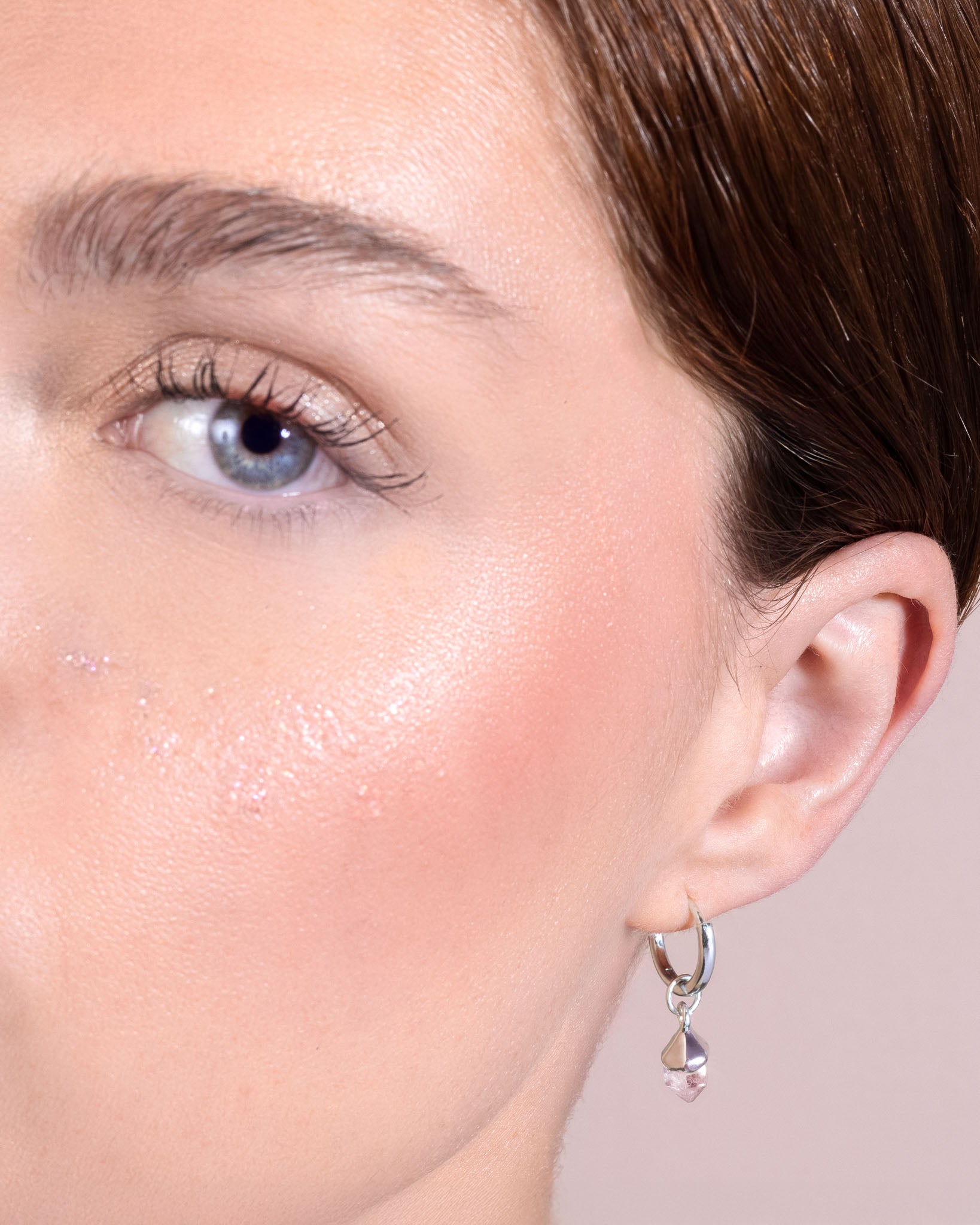 Créoles en argent faites main – bijou personnalisable avec pierre fine