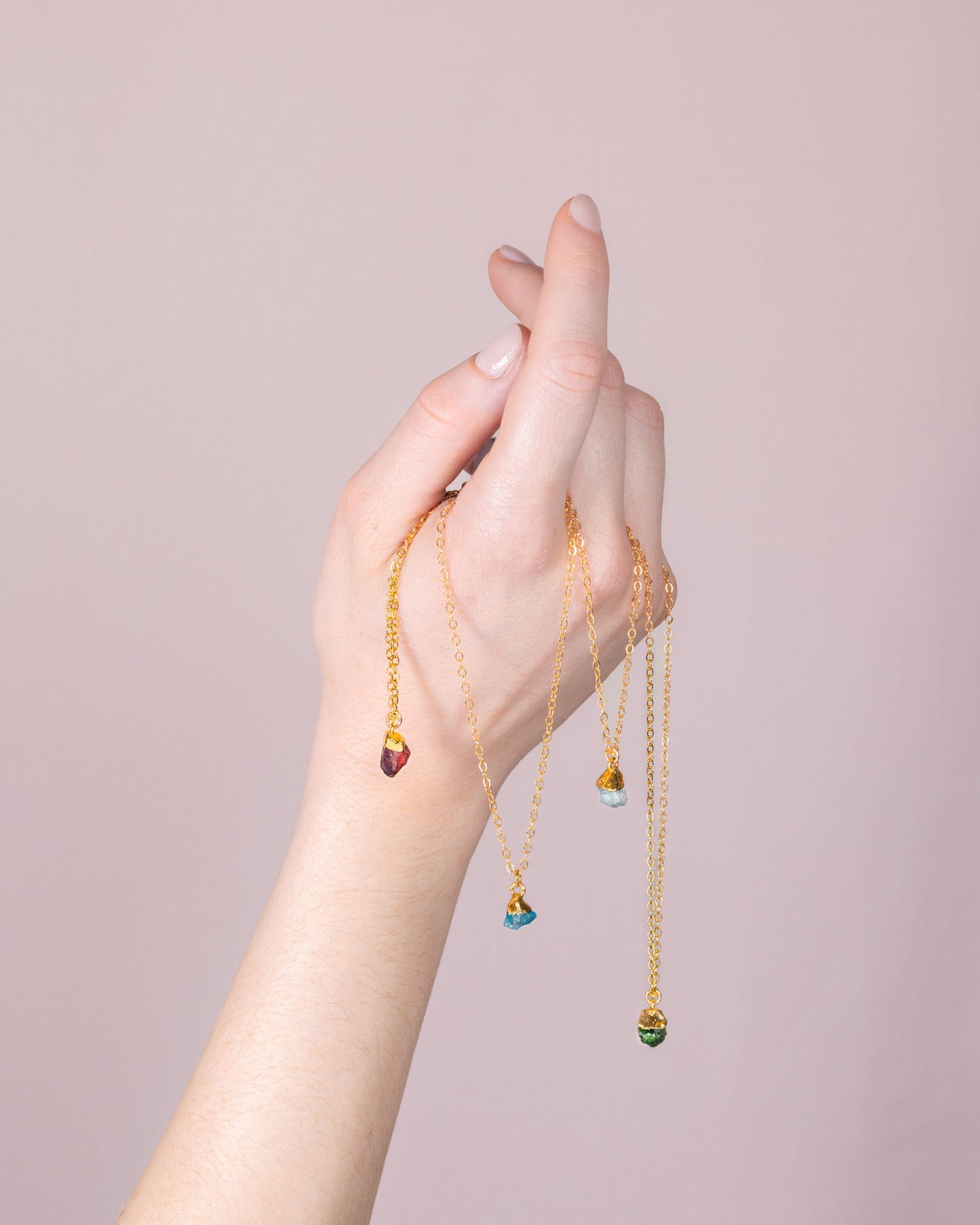 Pendentif en pierre naturelle brute finition or – Joyo Jewelry