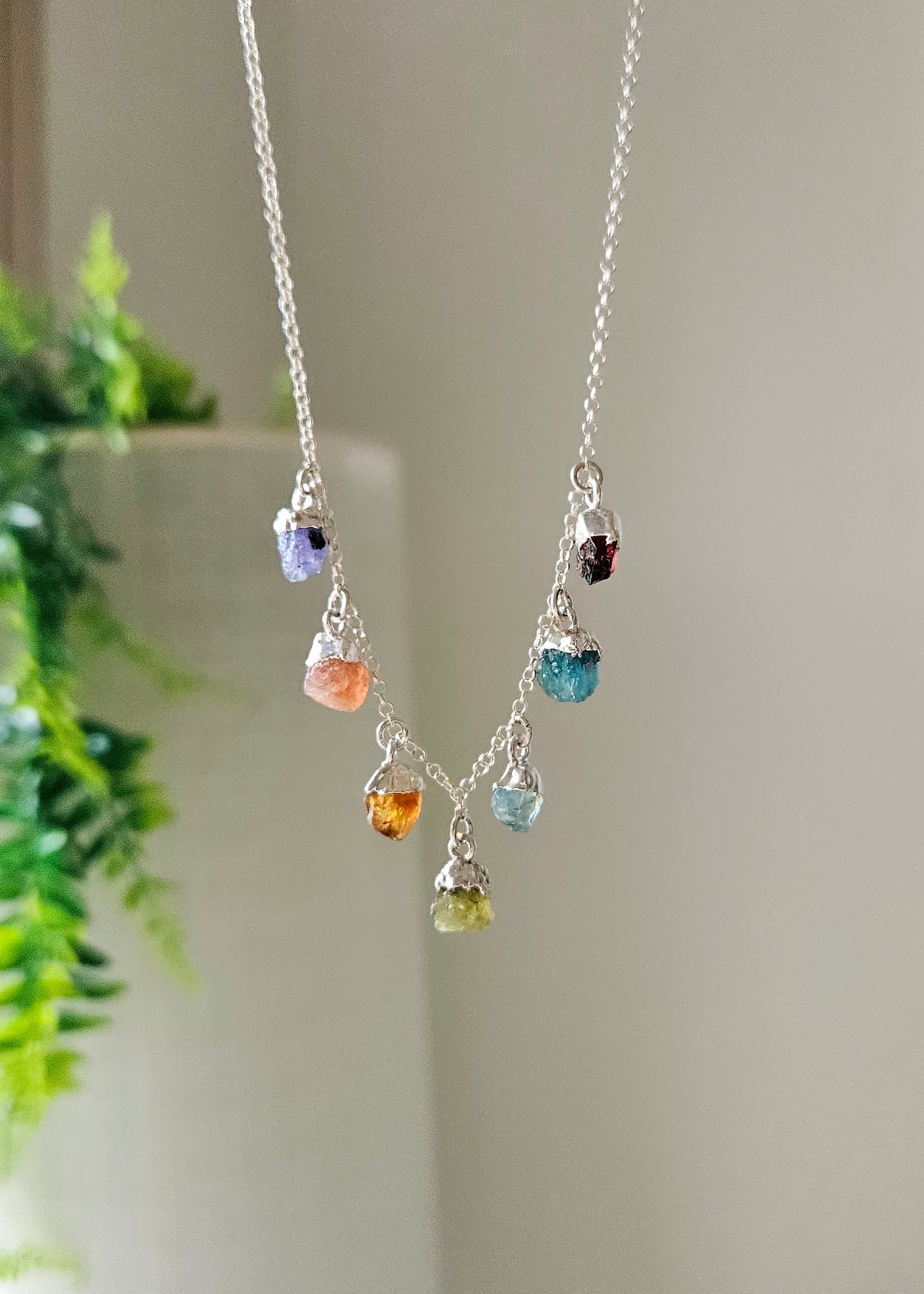 Collier énergétique personnalisé – pierres aux vertus symboliques