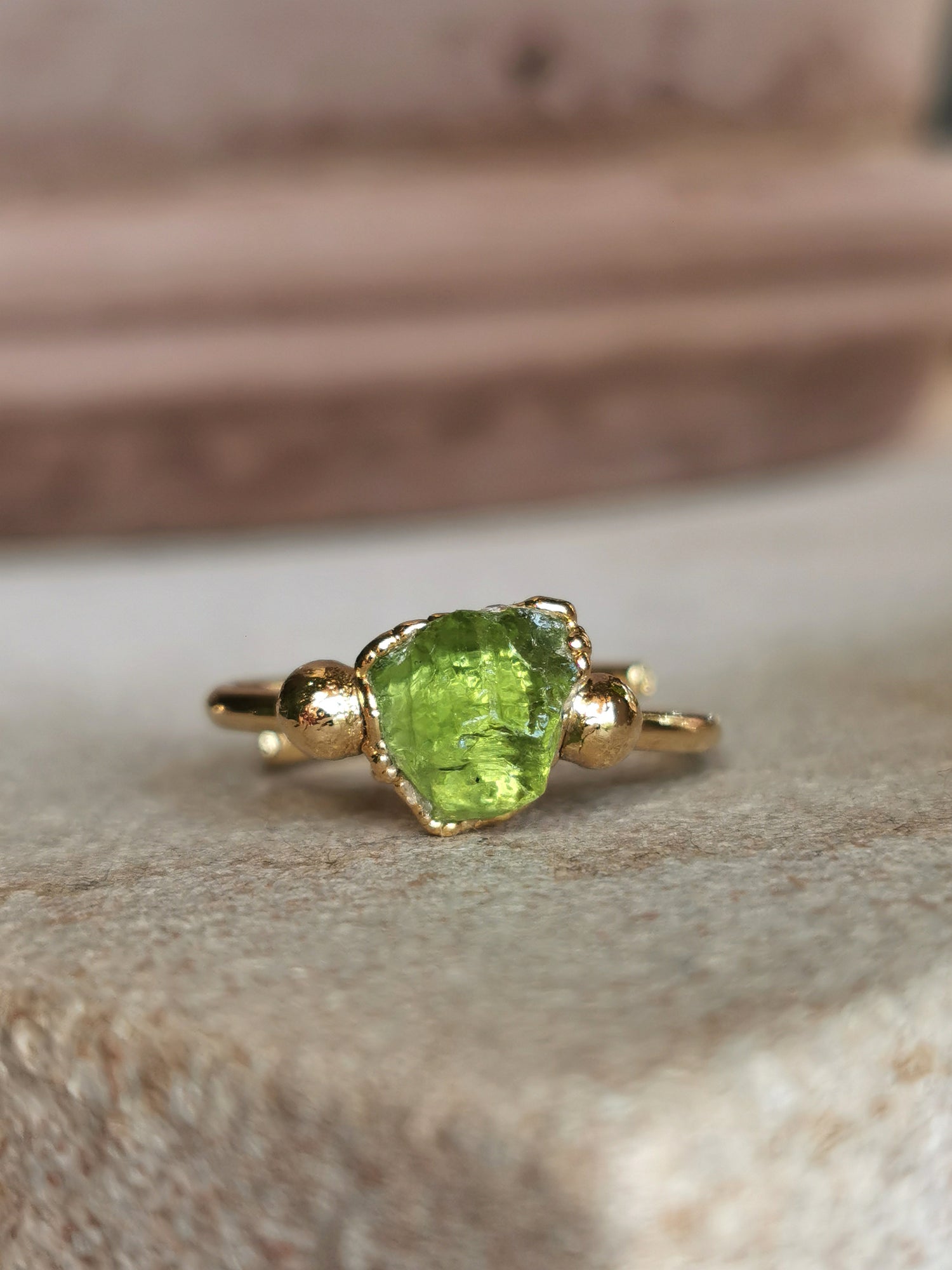 Crée ta bague avec pierre naturelle sur mesure !