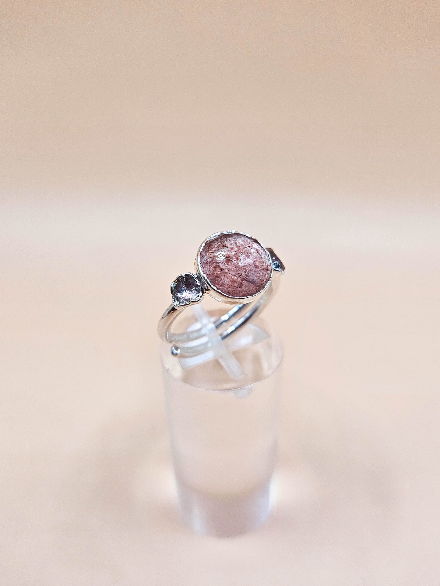 Bague en quartz fraise, argenté