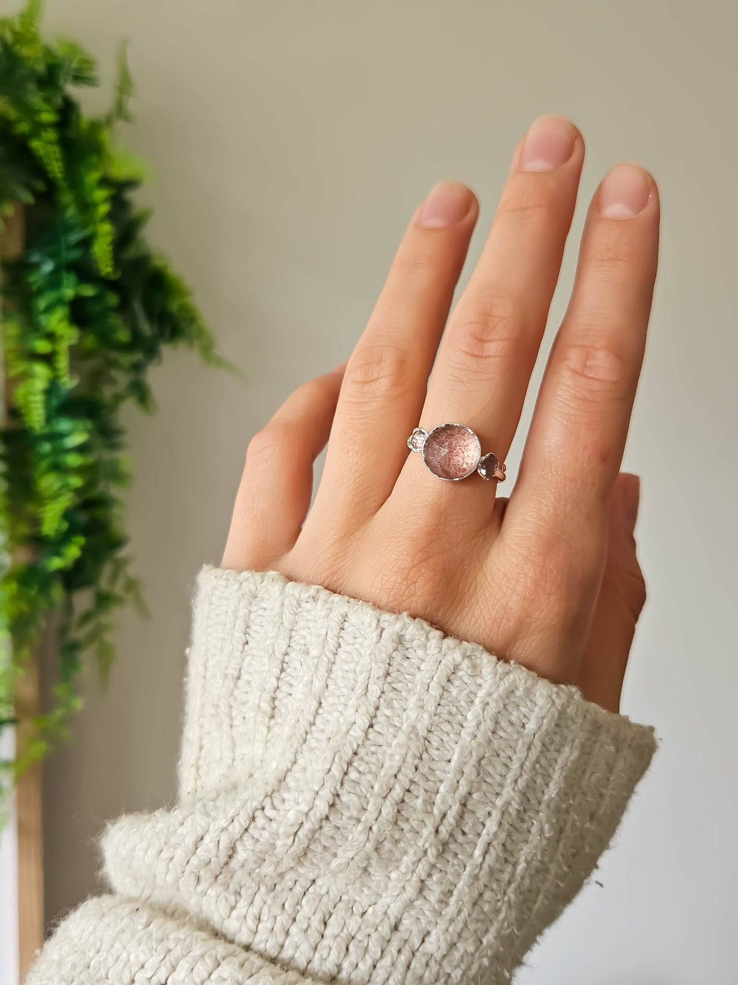 Bague en quartz fraise, argenté