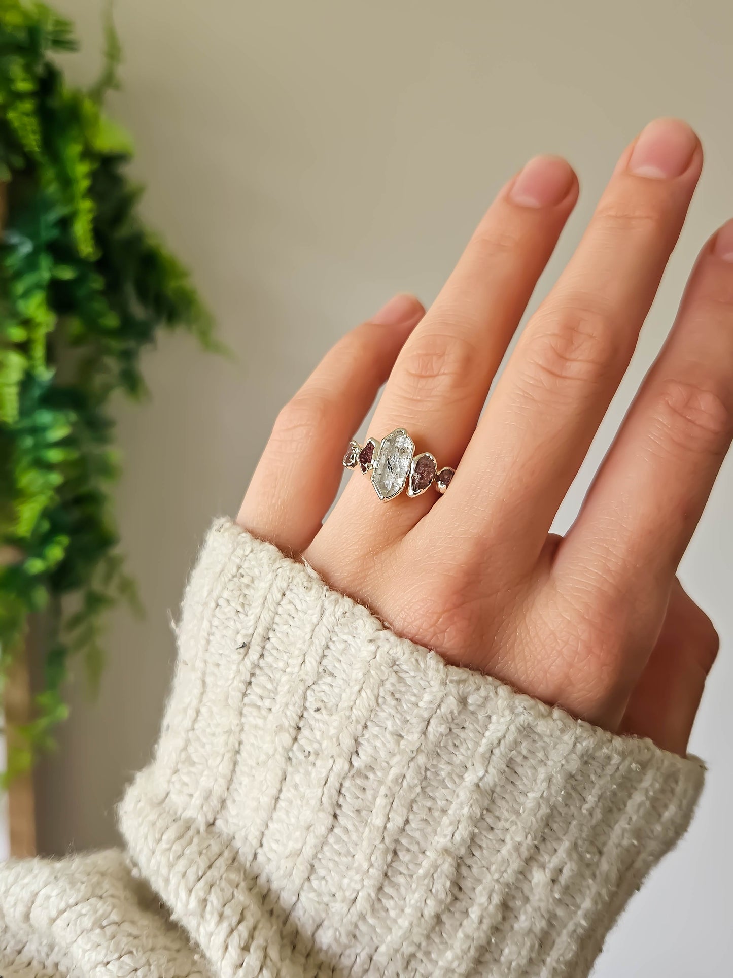 Bague en pointe de quartz et quartz fraise, argentée