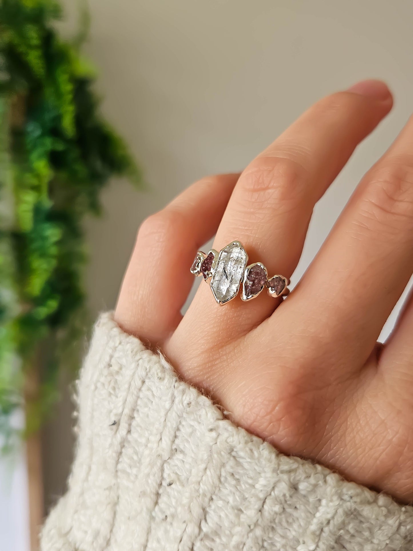 Bague en pointe de quartz et quartz fraise, argentée