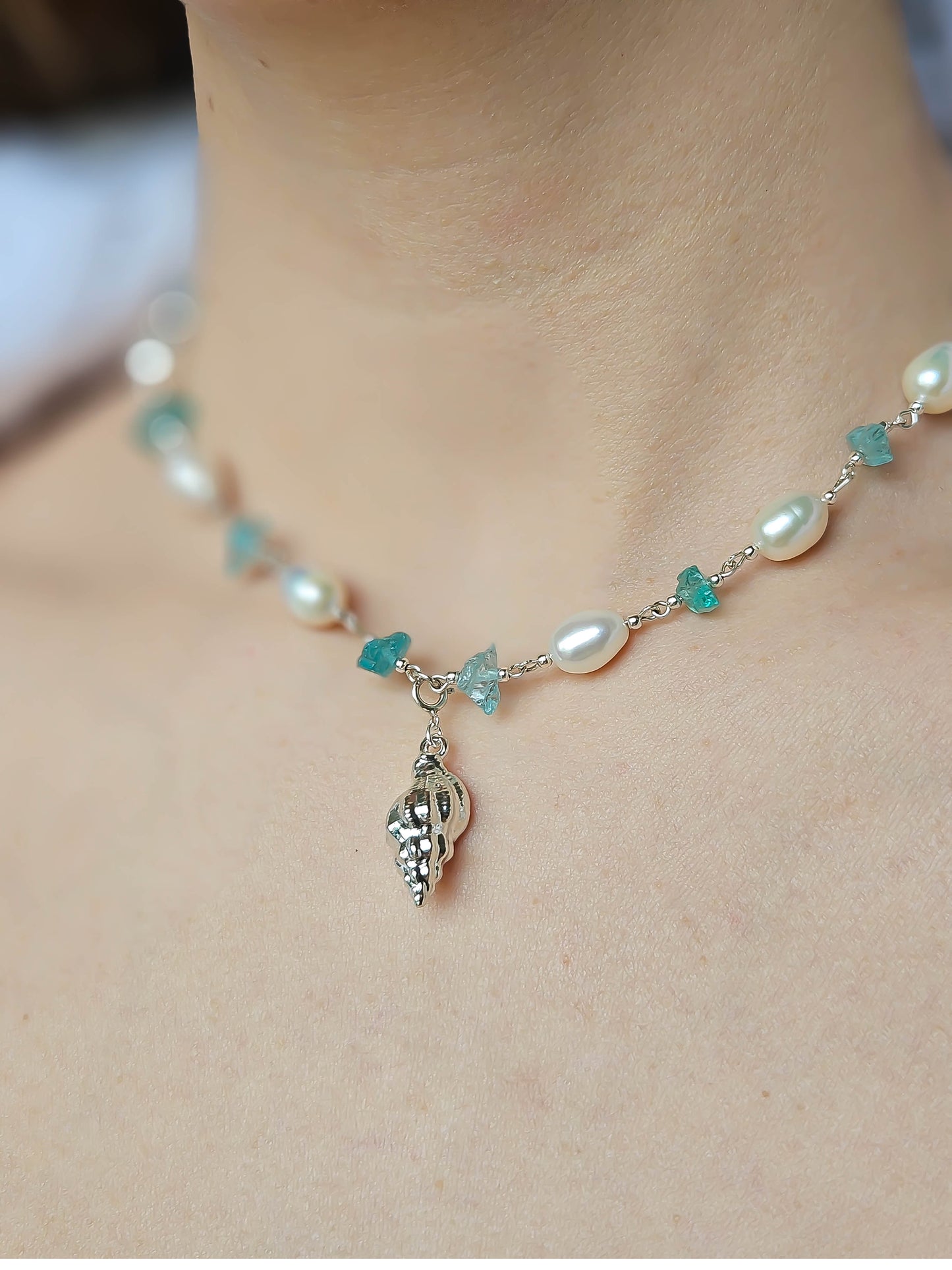 Collier 2 en 1 : Perles d'eau douce, Apatite & coquillage argenté II