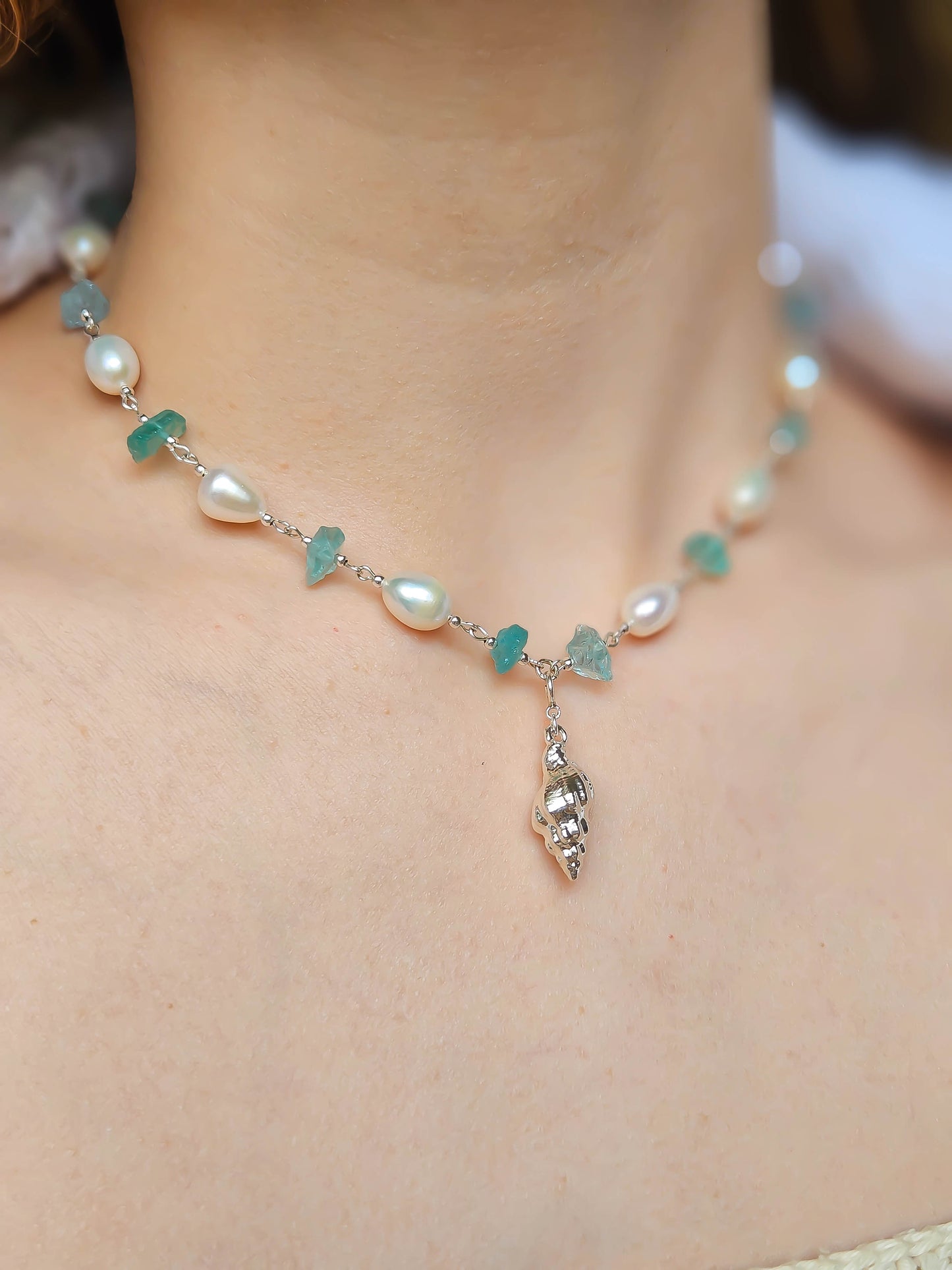 Collier 2 en 1 : Perles d'eau douce, Apatite & coquillage argenté II