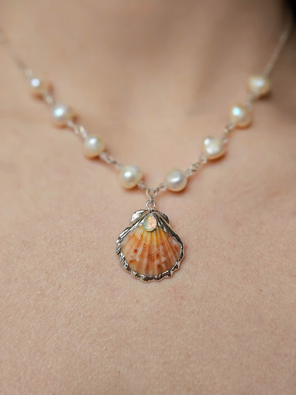 Collier perles d'eau douce et coquillage argenté