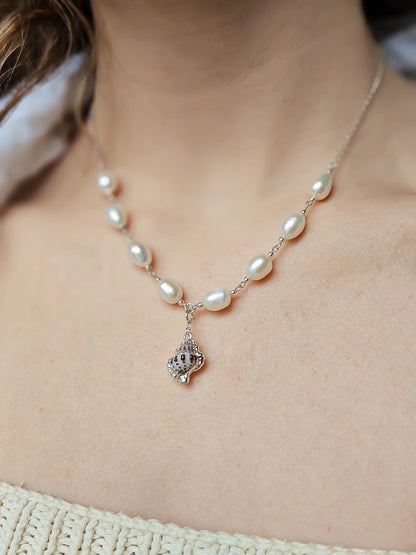 Collier 2 en 1 : Perles d'eau douce & coquillage argenté