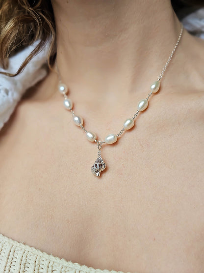 Collier 2 en 1 : Perles d'eau douce & coquillage argenté