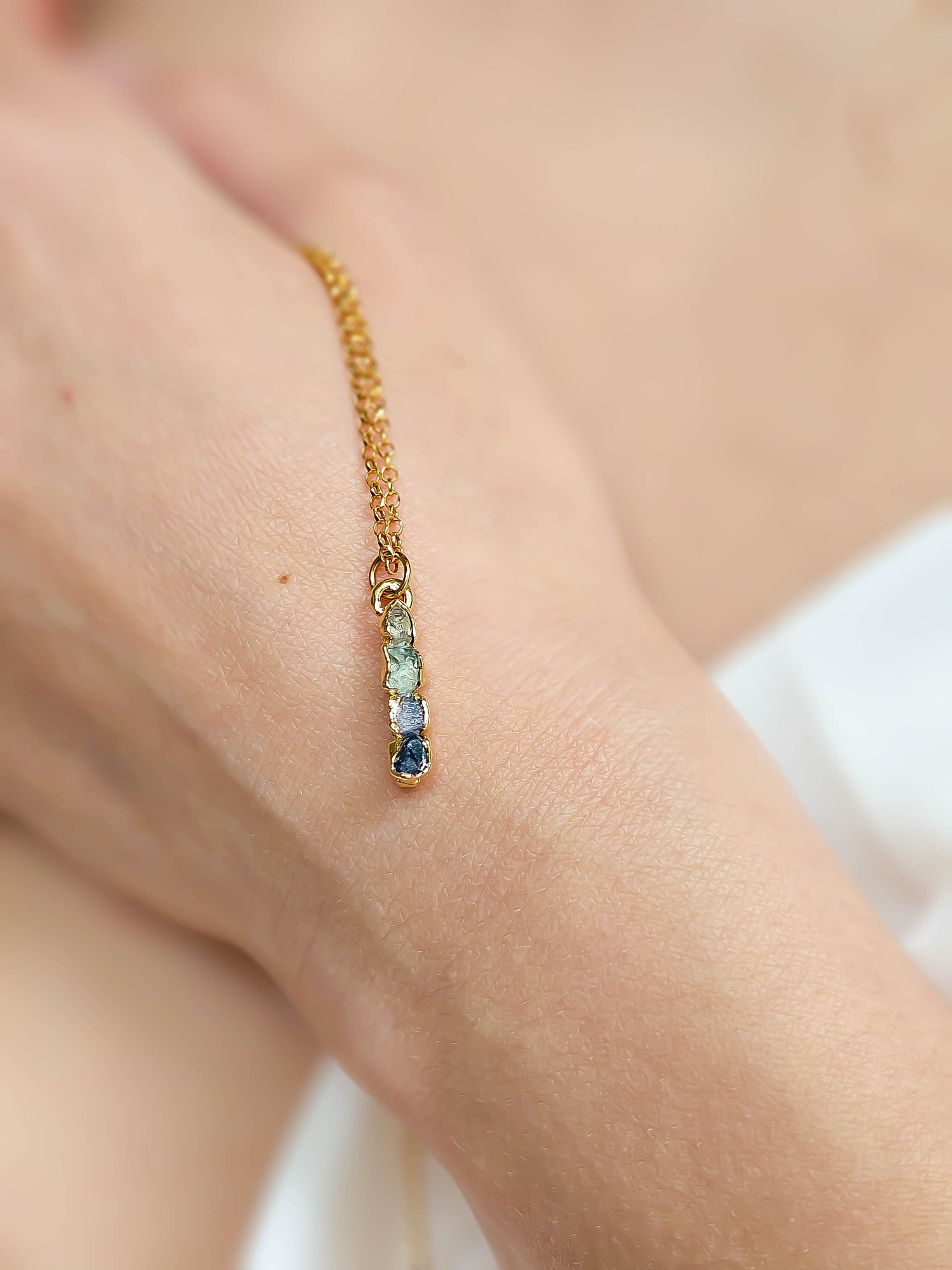 Collier personnalisé avec pierres de naissance – bijou symbolique JOYO Jewelry