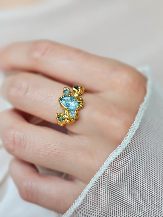 Bague corail, Or