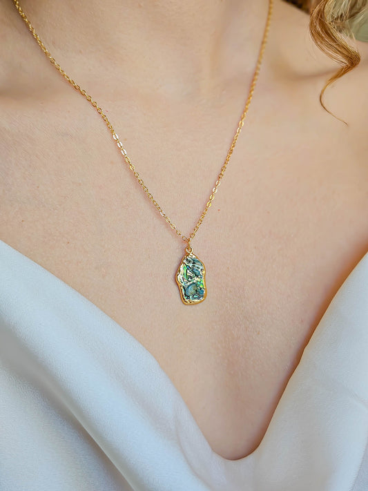 Collier Nacre bleuté, Or