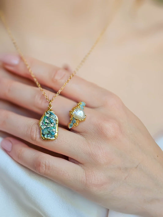 Collier Nacre bleuté, Or