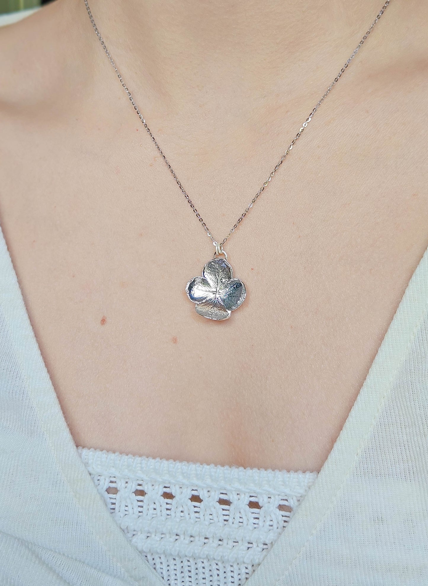 Collier Hortensia argenté