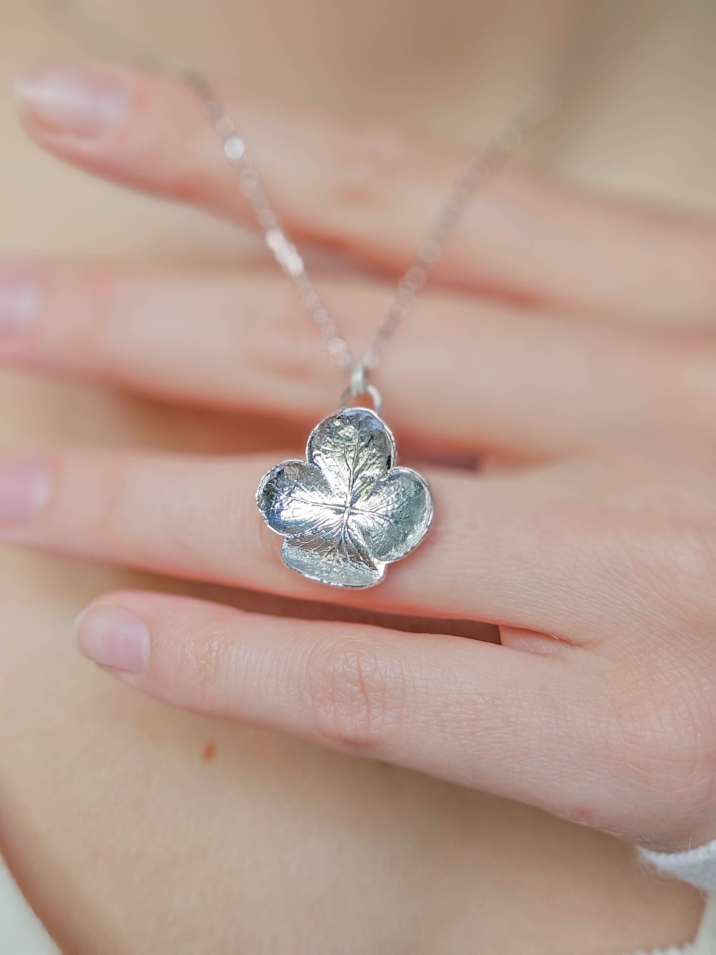 Collier Hortensia argenté