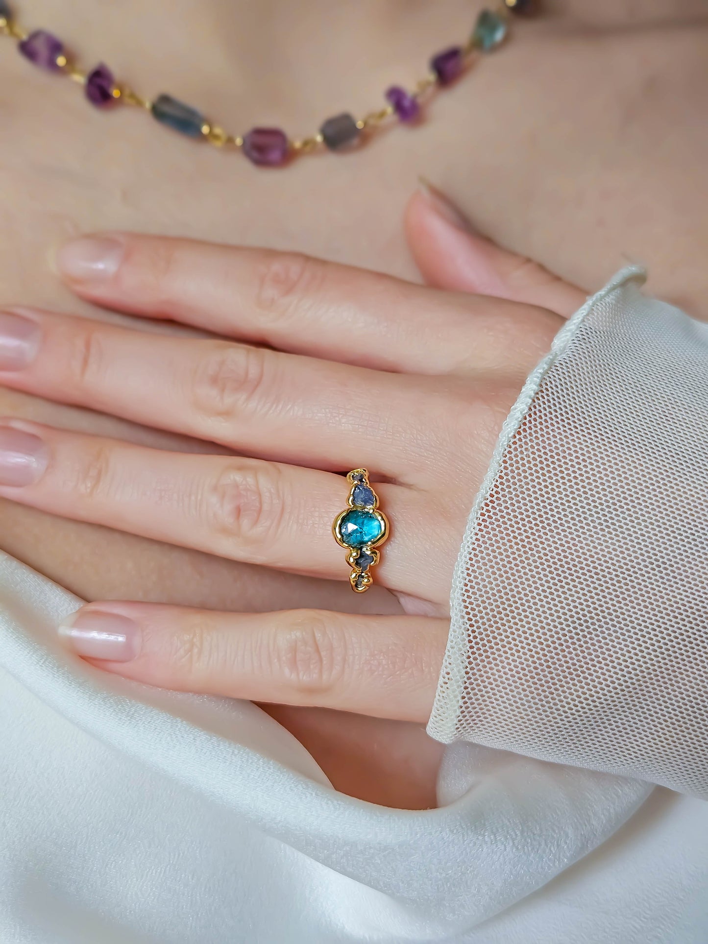 Bague Kyanite bleue et Tanzanite, dorée