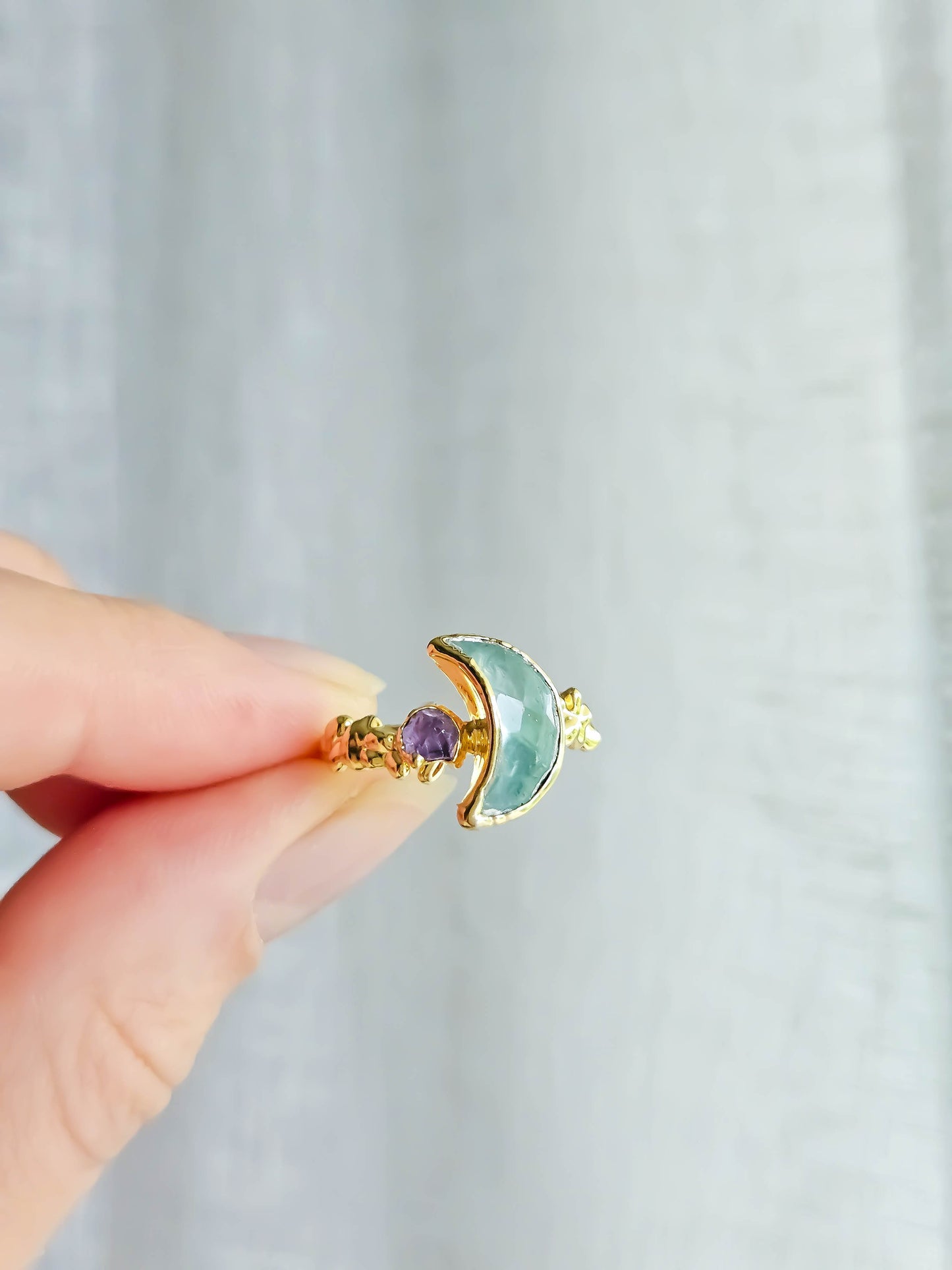 Bague lune fluorite, dorée, T52