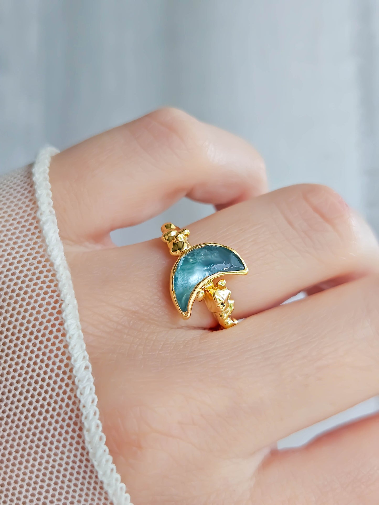 Bague lune fluorite, dorée, T52