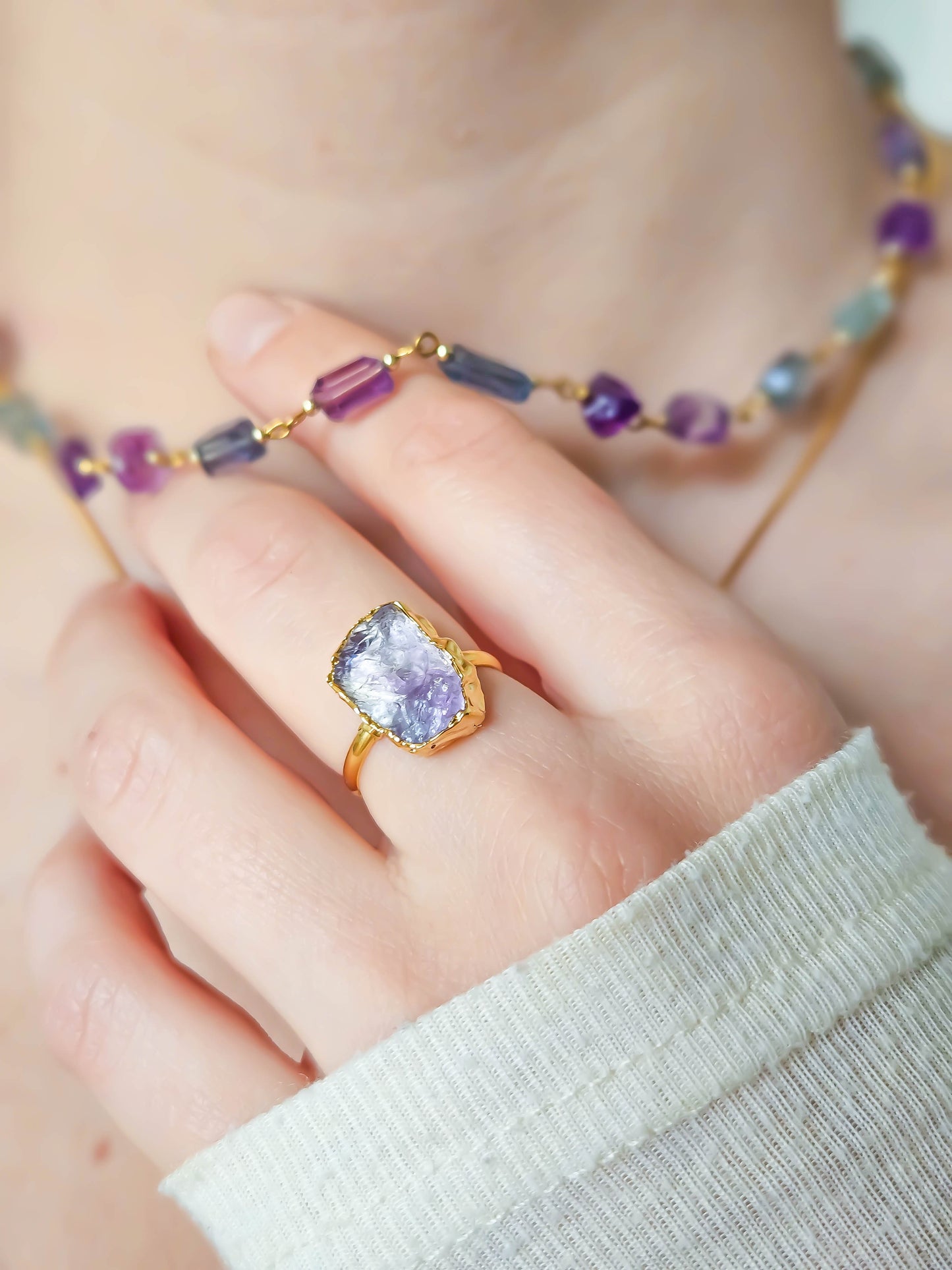 Collier en fluorite bleue & violette, doré