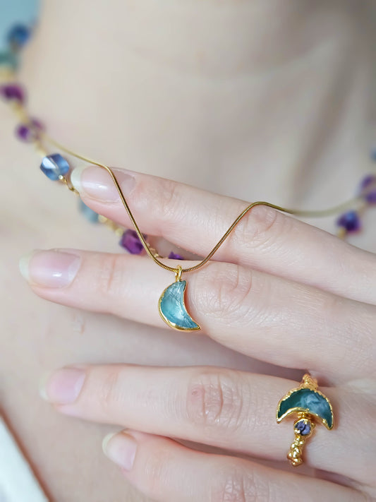 Collier lune en fluorite, doré