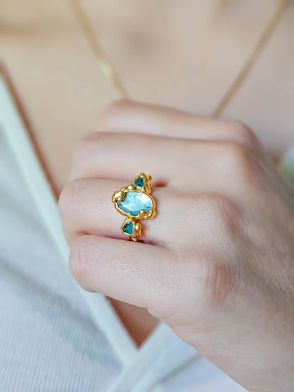 Bague Kyanite bleu clair, dorée