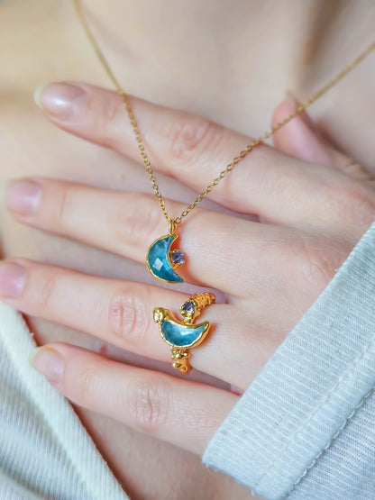 Collier lune en fluorite, doré