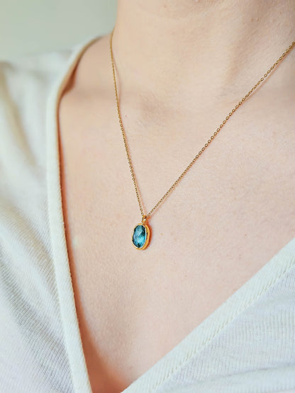 Collier en Kyanite bleue, doré