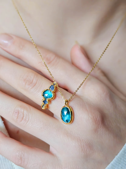 Collier en Kyanite bleue, doré